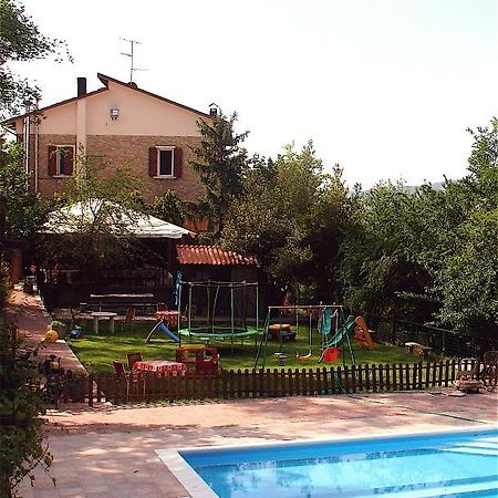 Agriturismo Ca' Isotta Castello di Serravalle Bagian luar foto
