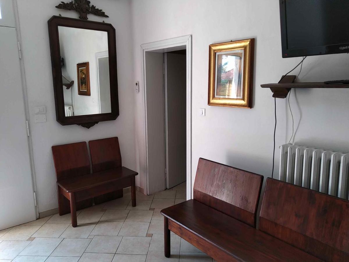 Agriturismo Ca' Isotta Castello di Serravalle Bagian luar foto