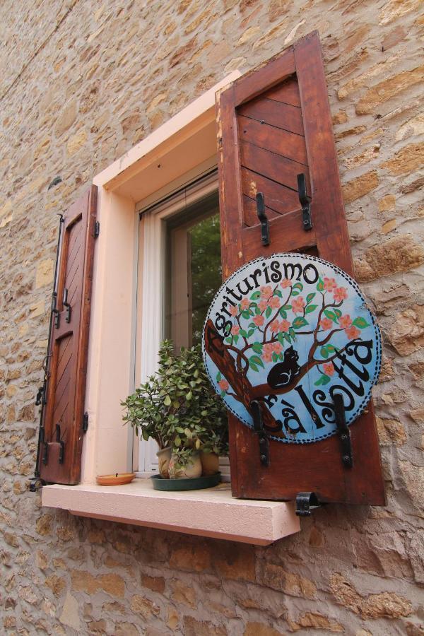 Agriturismo Ca' Isotta Castello di Serravalle Bagian luar foto